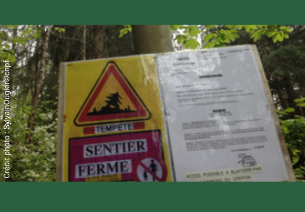 Panneau sentier fermé